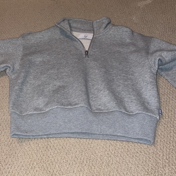 cropped TNA v-neck hoodie - Picture 4 of 4